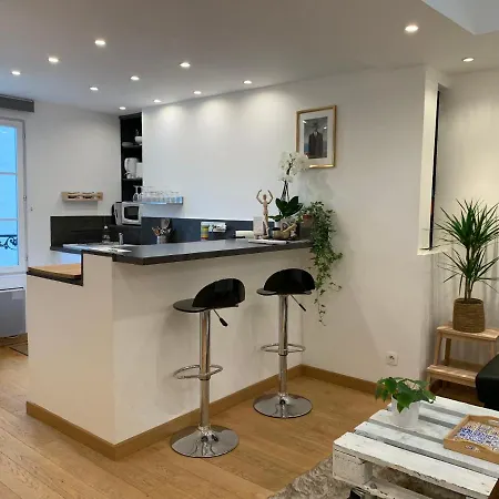 Lovely At Ile Saint-louis Apartment